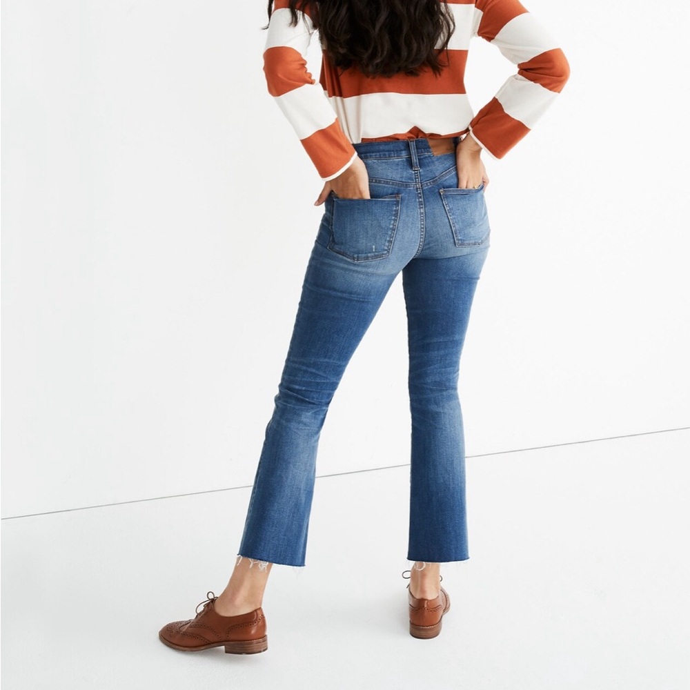 Madewell Cali Demi-Boot Jeans in Daly Wash: Button-Front Edition - Picture 2 of 12